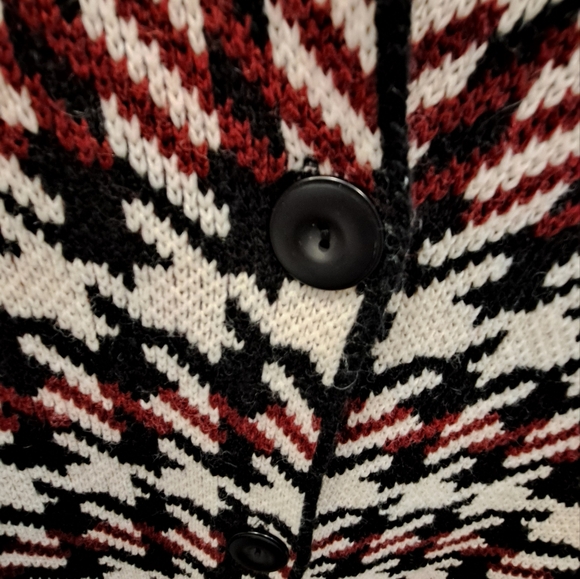 Sweater coat. - Picture 4 of 6